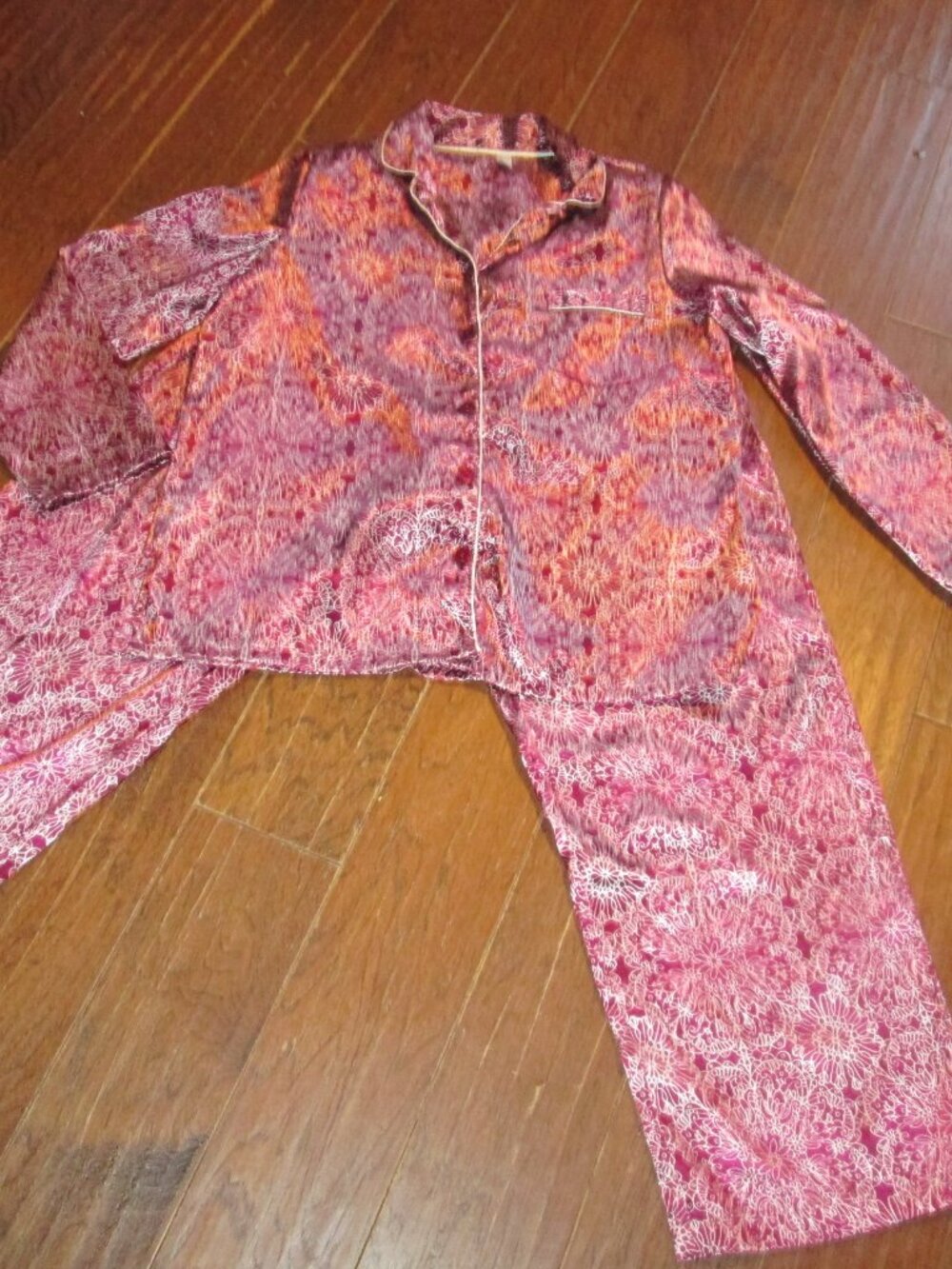 vtg  Jacklyn Smith 2 pc pajamas silky glam red white bold floral large